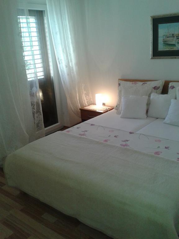 Apartment Splitska Bagian luar foto