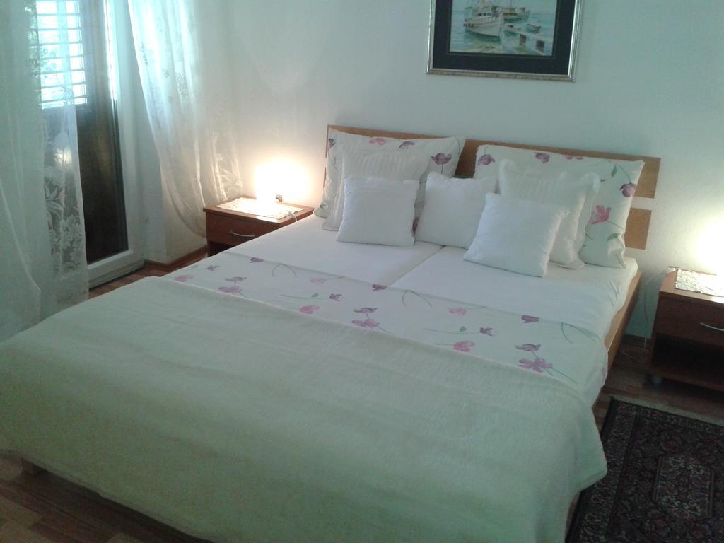 Apartment Splitska Bagian luar foto